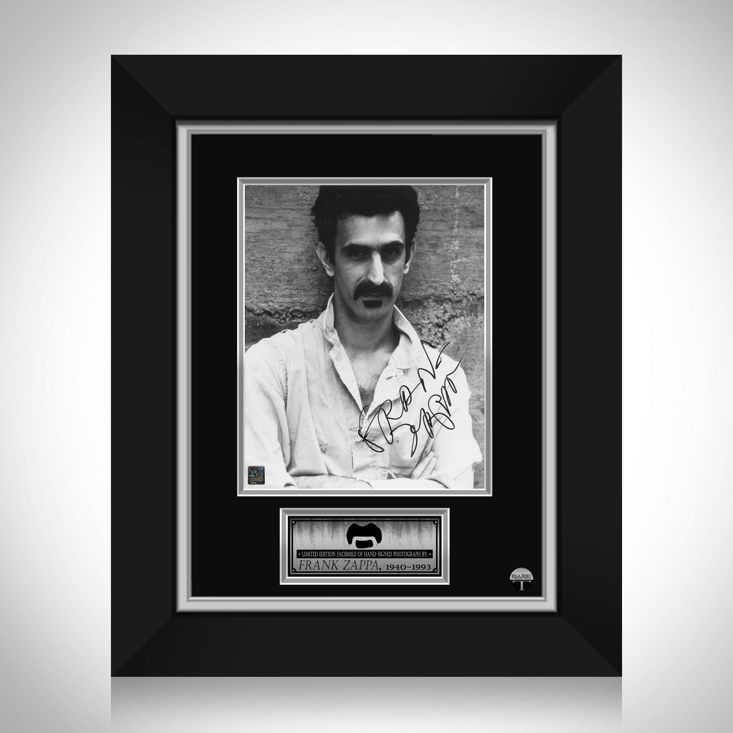 BW_FZ003 : Frank Zappa - Iconic Images