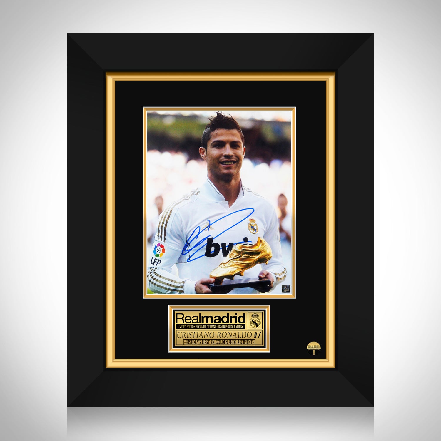 Ronaldo Autograph  signed photographs